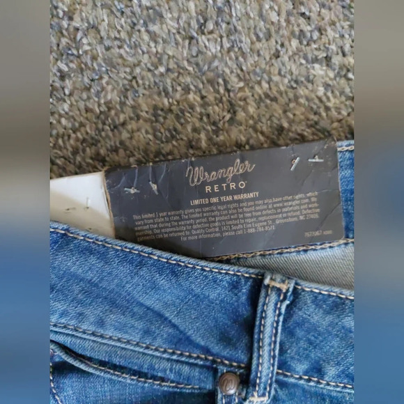 Wrangler Retro Mae Bootcut jeans Medium wash raw hem 19x32 - Picture 6 of 8